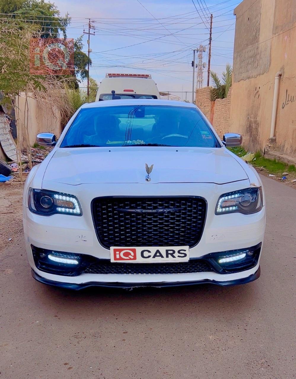 كرايسلر 300